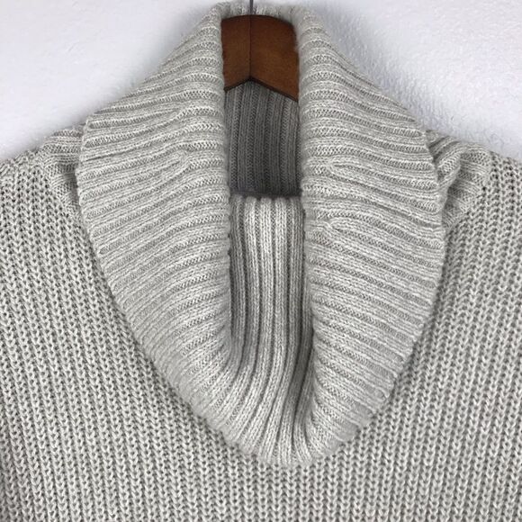 Alya Women’s Grey Poncho Sweater Size S/M - Picture 3 of 7